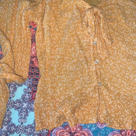 Summer top//Floral//Peplum//Abercrombie - Picture 6 of 6